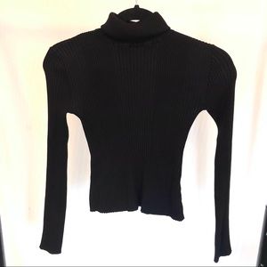 Black fitted roll turtleneck top